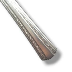 International Silver-Rogers DeLuxe Gracious Modern Hollow Grille Knife-8 1/2"